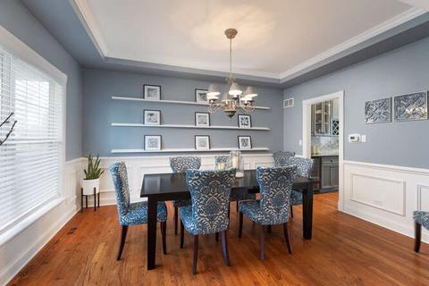 702 Parkway Dr, Wheaton, IL 60187 photo 9