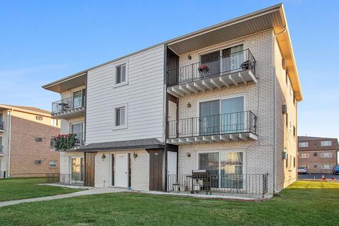 7337 W 85th Pl #2B, Bridgeview, IL 60455 photo 2