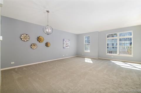 415 N Commerce St, Aurora, IL 60504 photo 2