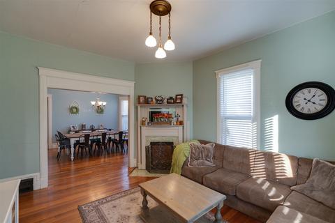 504 E Olive St, Bloomington, IL 61701 photo 7