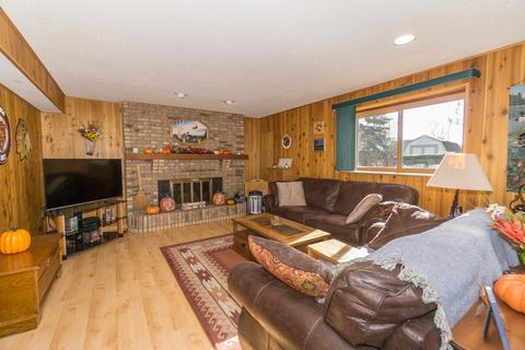 677 Catalpa Ln, Bartlett, IL 60103 photo 11