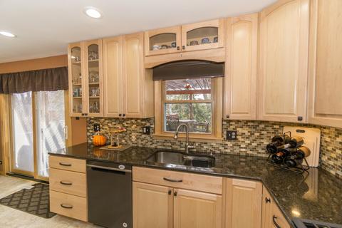 677 Catalpa Ln, Bartlett, IL 60103 photo 7