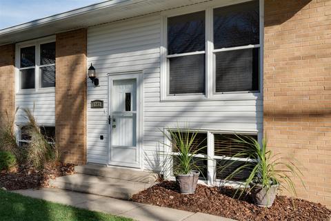 1231 Rutledge Rd, Bloomington, IL 61704 photo 3