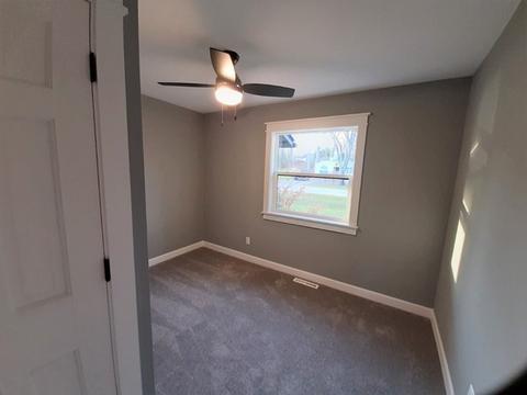 703 W Florence St, Mchenry, IL 60051 photo 16