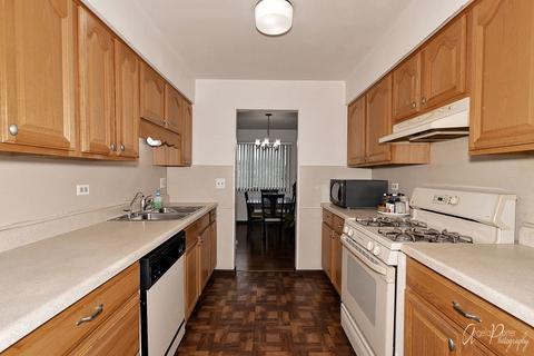 1640 Blackhawk Trl, Wheeling, IL 60090 photo 9
