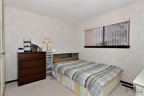 1640 Blackhawk Trl, Wheeling, IL 60090 photo 13