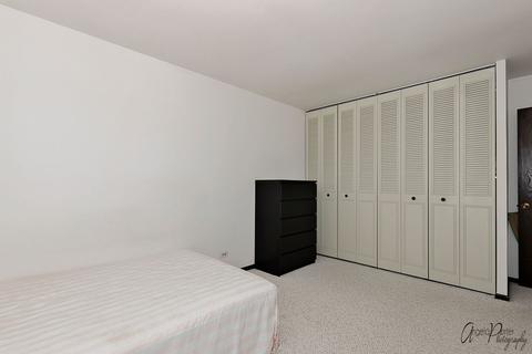 1640 Blackhawk Trl, Wheeling, IL 60090 photo 16