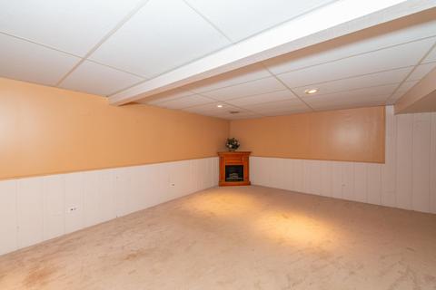 721 Algona Ave, Elgin, IL 60120 photo 19