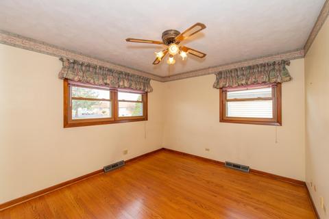 721 Algona Ave, Elgin, IL 60120 photo 10