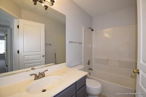 938 Mesa Dr, Elgin, IL 60123 photo 22