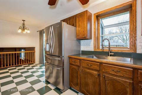 635 W Stearns Rd, Bartlett, IL 60103 photo 6