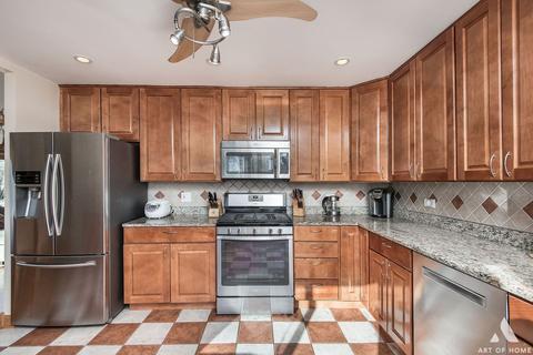 575 Frederick Ln, Hoffman Estates, IL 60169 photo 10