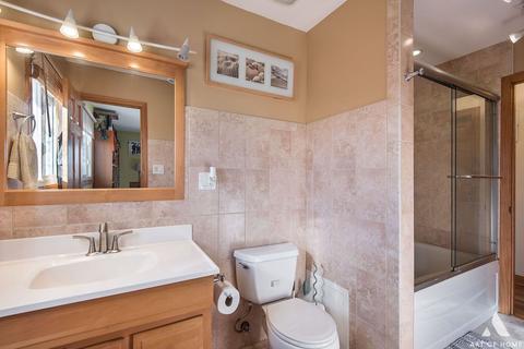 575 Frederick Ln, Hoffman Estates, IL 60169 photo 16
