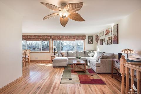 575 Frederick Ln, Hoffman Estates, IL 60169 photo 2