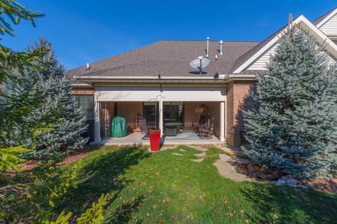 33 Bent Ct, Bloomington, IL 61704 photo 5