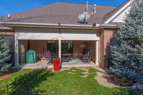 33 Bent Ct, Bloomington, IL 61704 photo 6