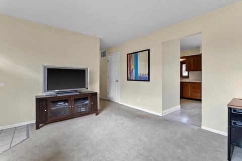 4502 W Shore Dr, Mchenry, IL 60050 photo 6