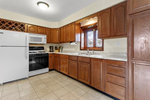 4502 W Shore Dr, Mchenry, IL 60050 photo 8
