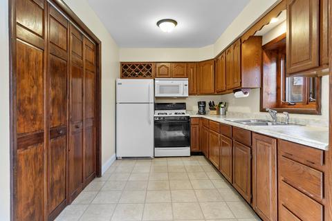 4502 W Shore Dr, Mchenry, IL 60050 photo 9