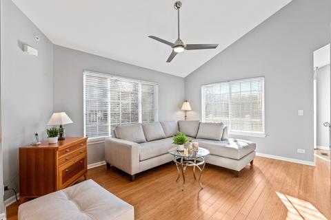 1731 Sienna Ct, Wheeling, IL 60090 photo 4