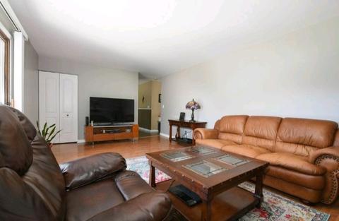 811 Mayfair Ln, Algonquin, IL 60102 photo 11
