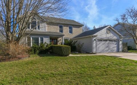 811 Mayfair Ln, Algonquin, IL 60102 photo 2