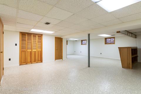765 Mark Ave, Des Plaines, IL 60016 photo 13