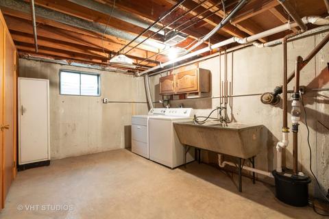 765 Mark Ave, Des Plaines, IL 60016 photo 16