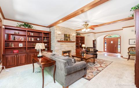 10 N940 Leith Ct, Elgin, IL 60124 photo 8