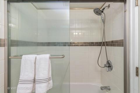 2174 S Chestnut St, Des Plaines, IL 60018 photo 12