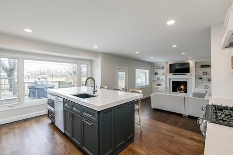 967 Marshall Dr, Des Plaines, IL 60016 photo 13