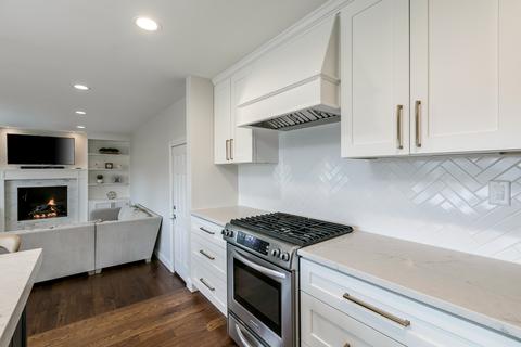 967 Marshall Dr, Des Plaines, IL 60016 photo 14