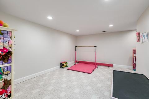 967 Marshall Dr, Des Plaines, IL 60016 photo 23