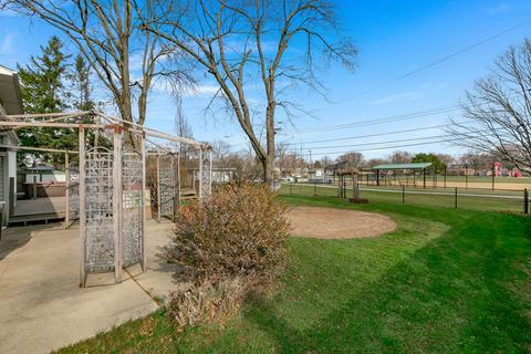 967 Marshall Dr, Des Plaines, IL 60016 photo 33