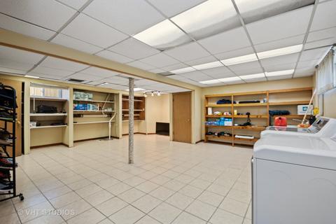 125 E Gregory Ave, Mount Prospect, IL 60056 photo 10