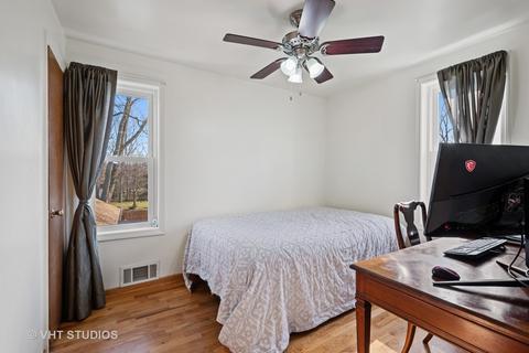 125 E Gregory Ave, Mount Prospect, IL 60056 photo 8