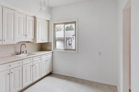 1001 S Linden St, Normal, IL 61761 photo 6