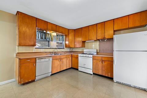 212 E Reader St, Elburn, IL 60119 photo 6