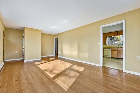 212 E Reader St, Elburn, IL 60119 photo 3