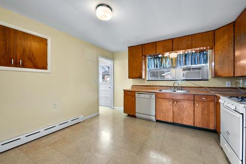 212 E Reader St, Elburn, IL 60119 photo 7