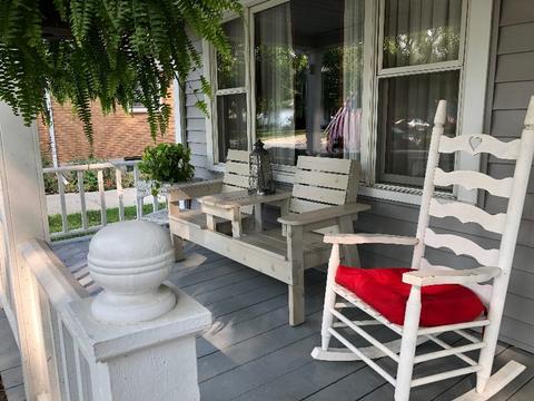 915 Augusta Ave, Elgin, IL 60120 photo 3