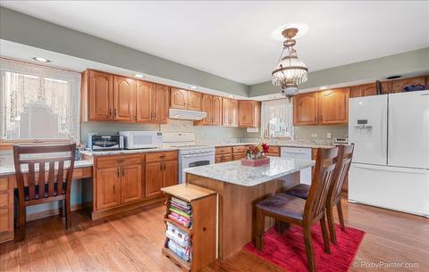 915 Augusta Ave, Elgin, IL 60120 photo 15