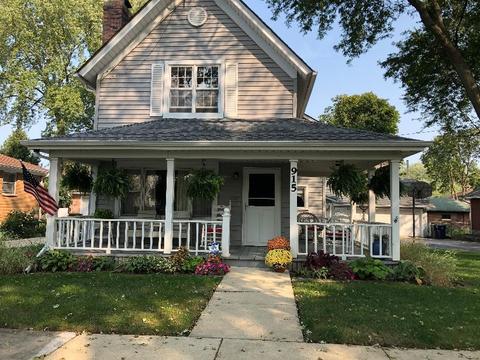 915 Augusta Ave, Elgin, IL 60120 photo 2