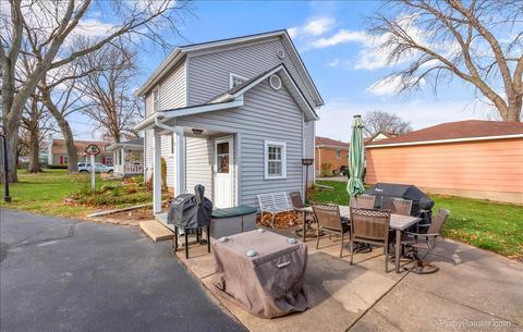 915 Augusta Ave, Elgin, IL 60120 photo 35
