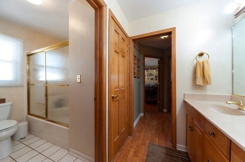 720 Jody Ln, Hoffman Estates, IL 60169 photo 23
