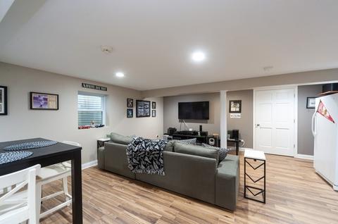 720 Jody Ln, Hoffman Estates, IL 60169 photo 30