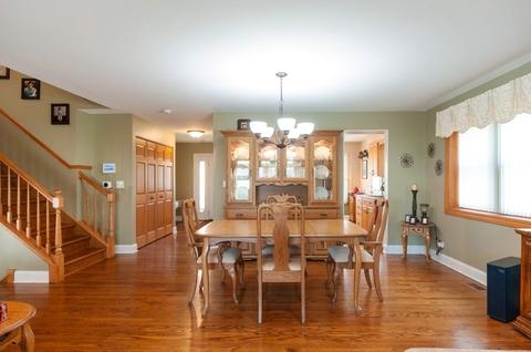 720 Jody Ln, Hoffman Estates, IL 60169 photo 11