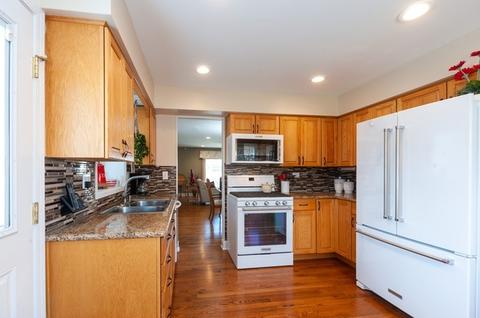 720 Jody Ln, Hoffman Estates, IL 60169 photo 17