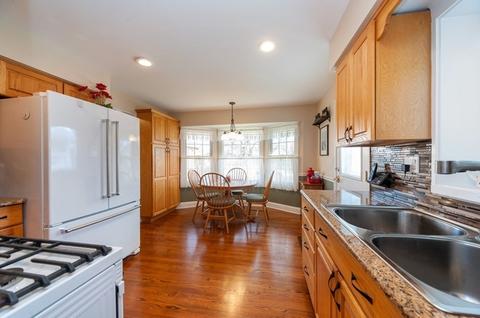 720 Jody Ln, Hoffman Estates, IL 60169 photo 15