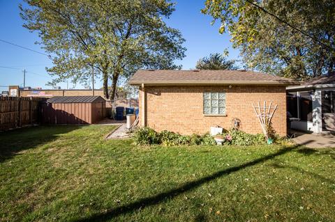 9012 Martin Ln, Bridgeview, IL 60455 photo 25